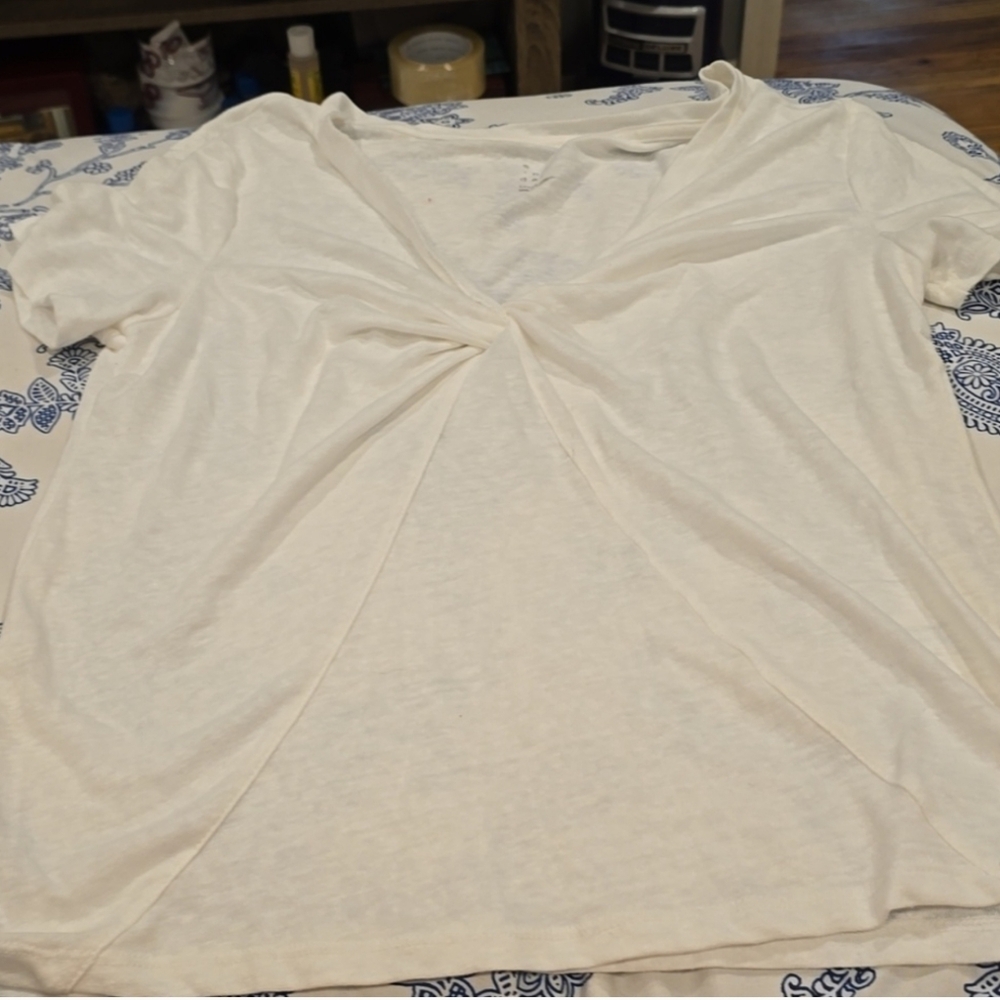❤️10/$16 Nwot Women's Cream White Top Light Perfect For Summer